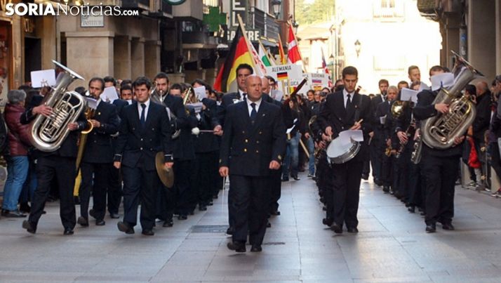 La Banda en un desfile en el Collado. /SN