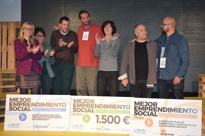 Ganadores de los tres premios de la fiinal de El Hueco Starter 2017. /SN