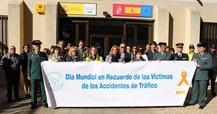 Concentración este lunes en la Jefatura de Tráfico./Subdeleg.