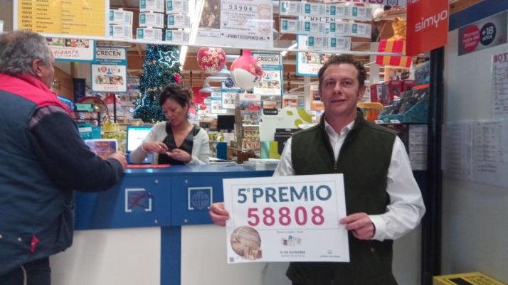 Jesús Chamorro, coresponsable del punto de venta de Lotería de E.Lecrerc