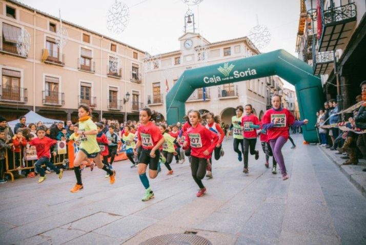 Prueba de niños disputadas en la Carrera de Navidad de San Esteban de Gormaz. 