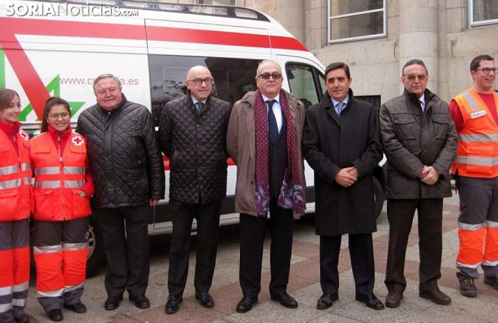 Imagen de la entrega oficial del vehículo este miércoles. /SN