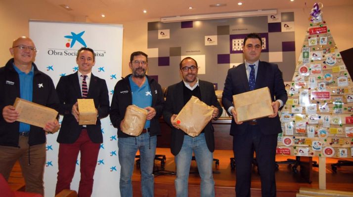 Diputación y Caixa reparten 255 regalos a niños de familias desfavorecidas 