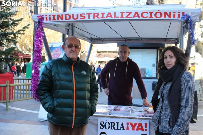 La plataforma Soria ¡Ya! felicitó las fiestas de Navidad en la Herradores.