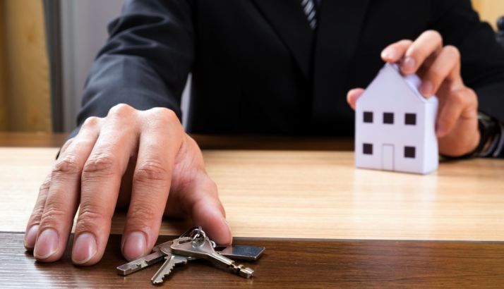 En la capital también desciende.