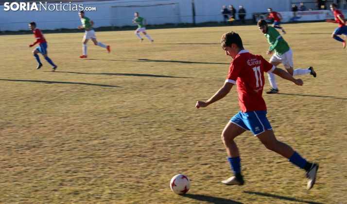 Un lance del partido. /BN