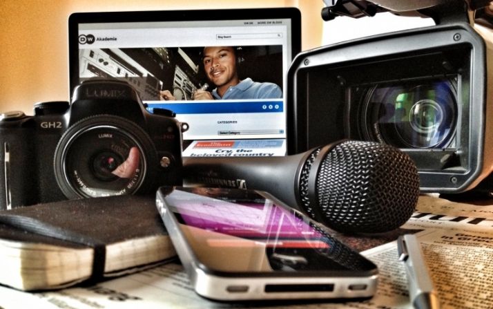 La APIS denuncia la precariedad de la labor periodística