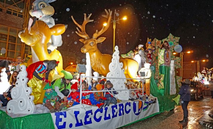 La carroza de la firma en la Cabalgata.