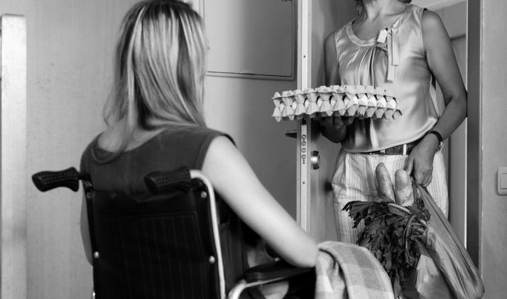 La Junta busca la asistencia personal entre colectivos de discapacidad para que logren una vida independiente