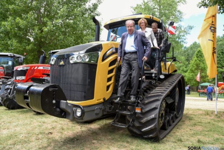 El presidente Herrera, en la feria de Almazán.