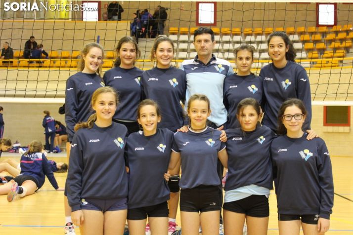 El Cadete femenino del Río Duero, en el Pabellón Los Pajaritos. Bernat Díez.