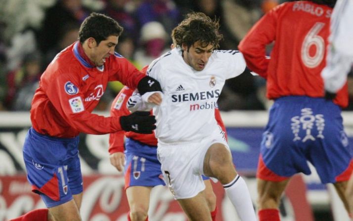 Imagen de archivo en un choque entre el Numancia y el Real Madrid en la temporada 2004-05.