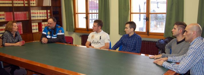 Cuatro de los aspirantes este martes en el ayuntamiento./Ayto