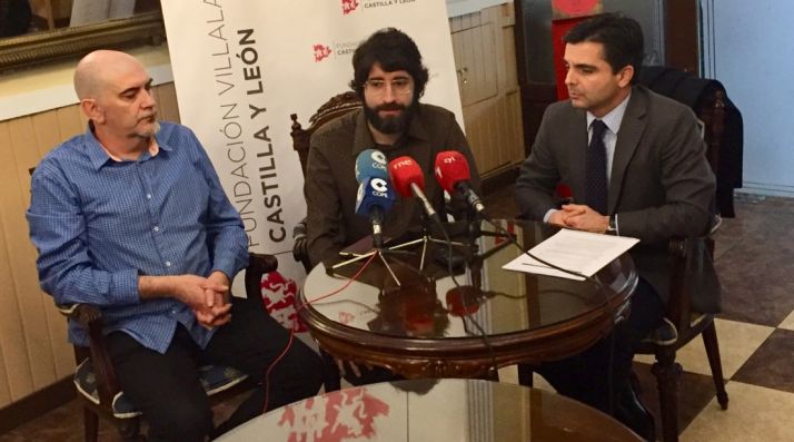 Tagore González, entre Juan Zapatero (dcha.) y César Millán.