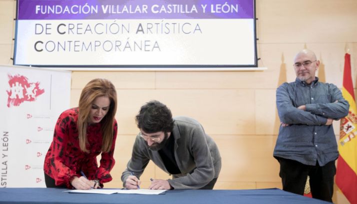 González, junto a Silvia Clemente y César Millán. /Cortes CyL