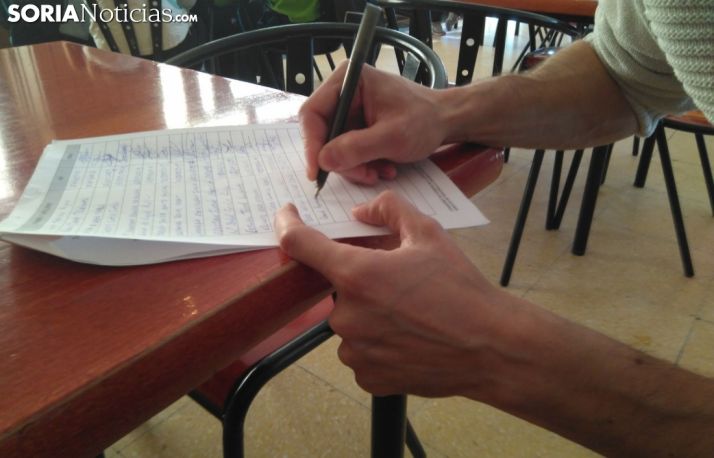 Los vecinos de Pinares recogen firmas para ampliar el servicio de Pediatría