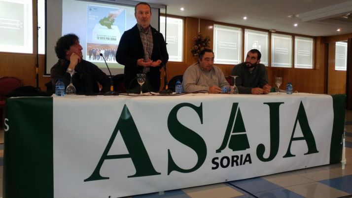 Dujo, junto a Gómez (dcha.) en su intervención./M-Audiovisuales