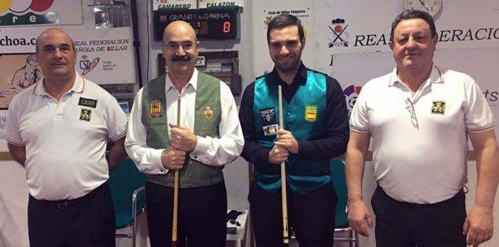 Camarero, (2º izda.) junto al campeón./CAN