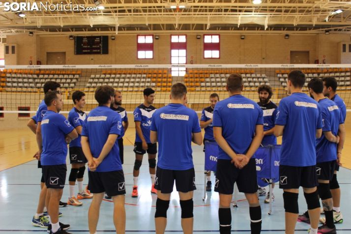 Entrenamiento del Río Duero en el Pabellón Los Pajaritos. Bernat Díez. 
