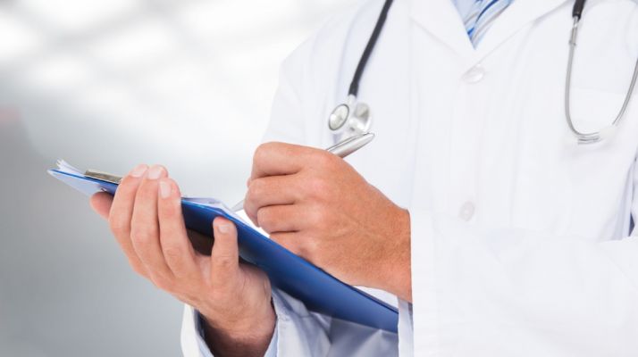 Los médicos de Castilla y León salen en defensa del sistema sanitario