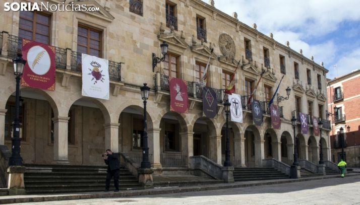 Fachada principal del ayuntamiento ayer, Martes Santo. /Freddy Páez