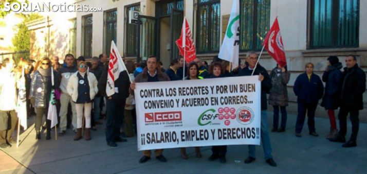 Una movilización sindical de empleados de Correos en una imagen de archivo. /SN