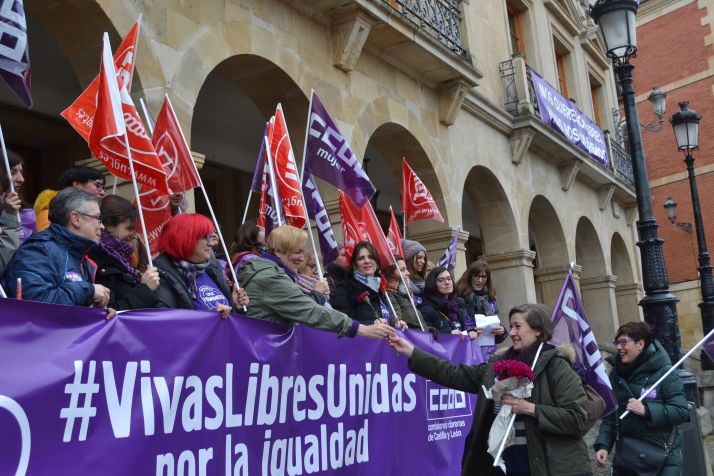 Fotos: Los sindicatos exigen al Gobierno incrementar las políticas de igualdad 