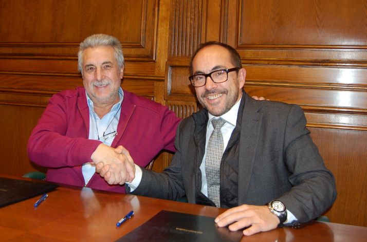 8.000 euros para unir balonmano y promoción turística