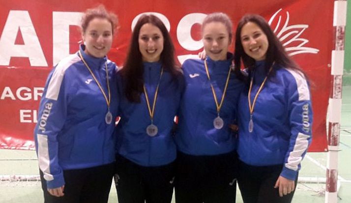 Las deportistas sorianas con sus medallas.