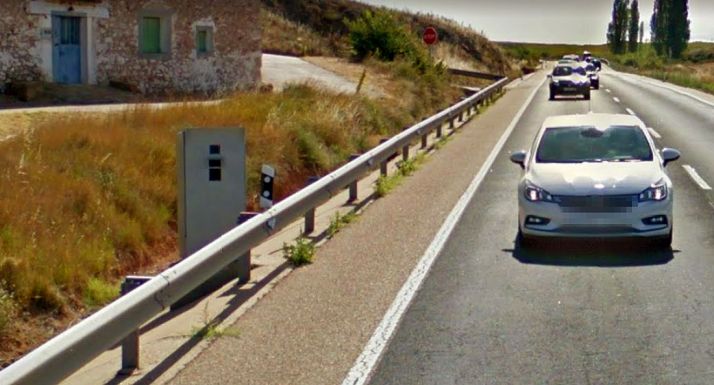 Radar fijo en Fuensaúco, en la N-122. /GM