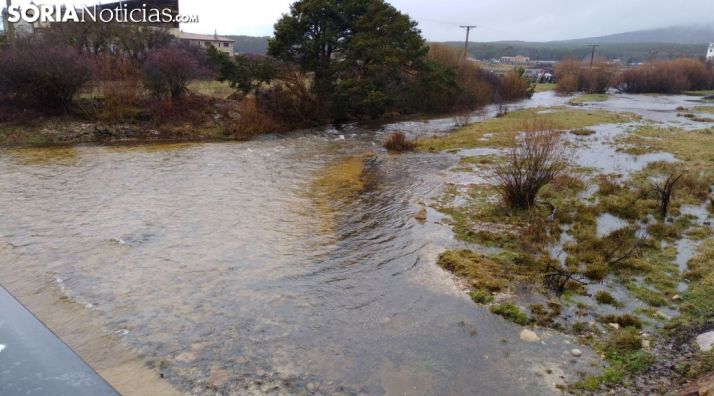 Los ríos de la Comarca de Pinares aguanta, de momento, sin desbordamientos.