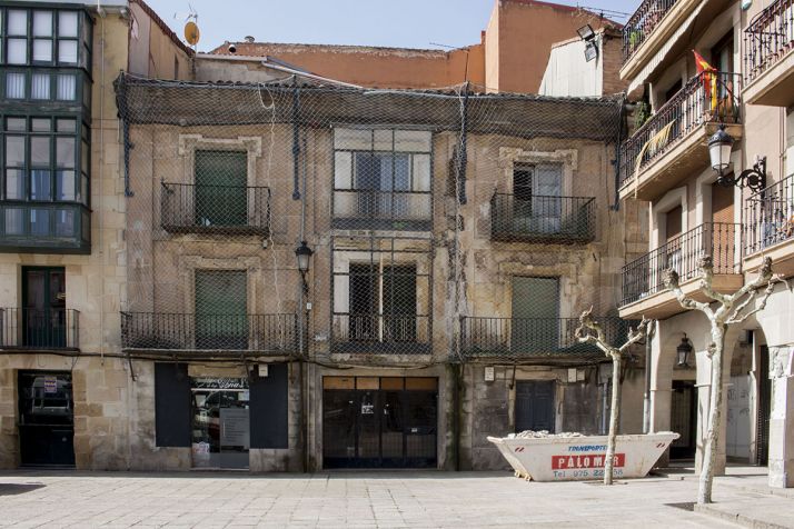 El PP pide al Ayuntamiento que oblige a los propietarios a rehabilitar los edificios en ruinas del centro