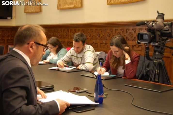 Luis Rey en rueda de prensa.