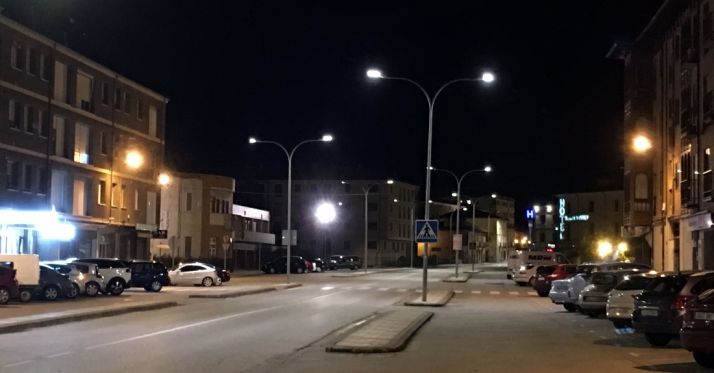 La nueva iluminación en la avenida Juan Carlos I.