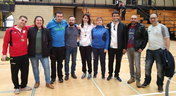 Pereira (ctro.) con la expedición soriana en Asturias.
