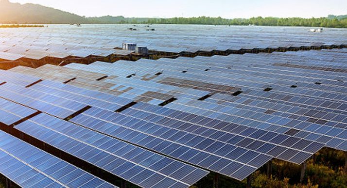Una planta de energía solar fotovoltaica en una imagen de archivo.