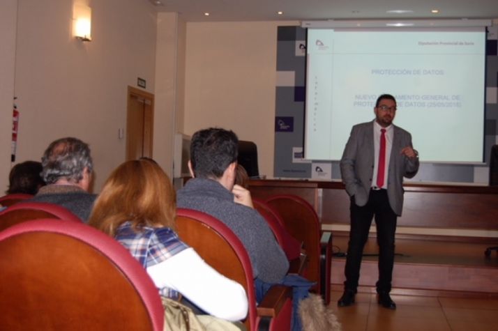 Jornada informativa sobre el nuevo Reglamento General de Protección de Datos