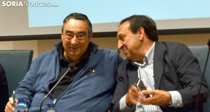 Gómez (izda.), junto al presidente nacional de la opa, Pedro Barato este jueves. /SN