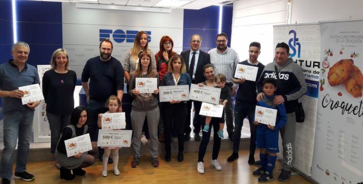 Imagen de familia de los ganadores de esta edición. /ASOHTUR