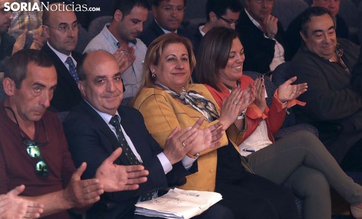 Milagros Marcos, (dcha.) junto a la subdelegada este lunes. /SN