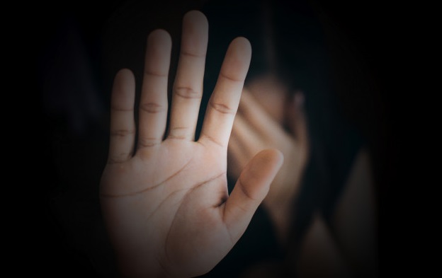 Los huérfanos por violencia de género en 2017 no cobran ni  200 € de pensión