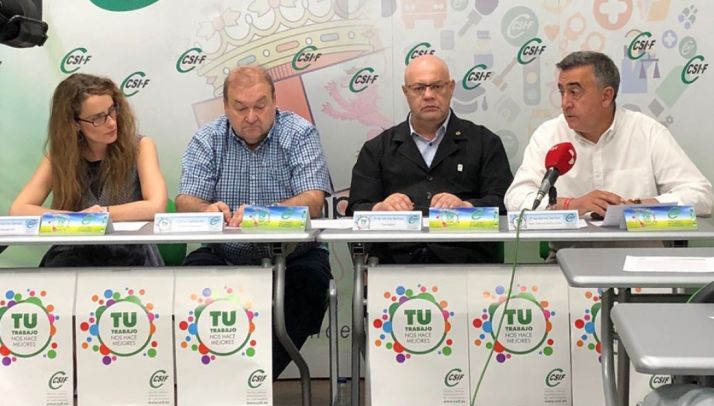 Isabel Madruga (responsable del sector autonómico de Educación), Carlos Hernando (presidente autonómico de CSIF Castilla y León), Juan Carlos Gutiérrez (responsable del sector autonómico de Sanidad) y Mariano Prieto (responsable del sector autonómico de A