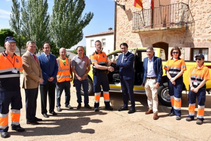 La visita del consejero de Fomento y Medio Ambiente a Alconaba y Navaleno.