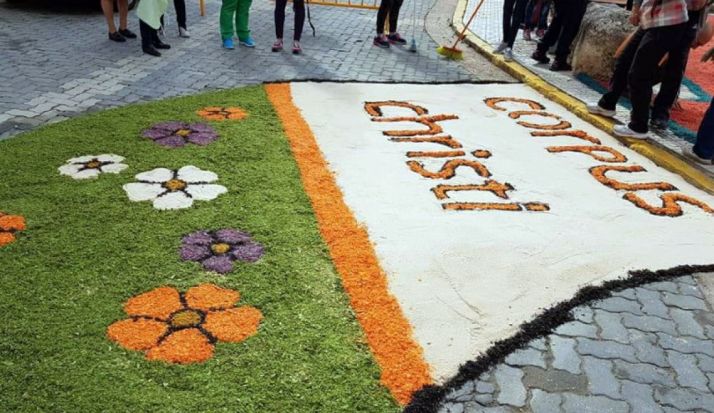 Una de las alfombras confeccionadas. 