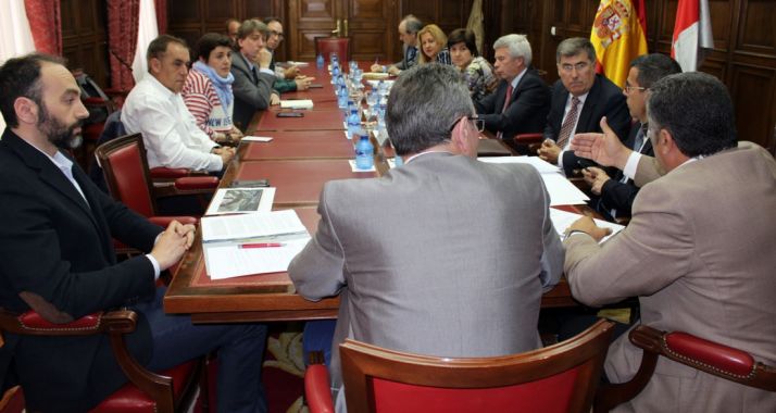 Imagen del encuentro celebrado en la sede de la Subdelegación. 