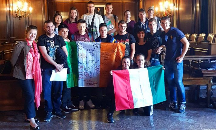 Becados de la tercera promoción en la sede municipal capitalina. /Ayto.