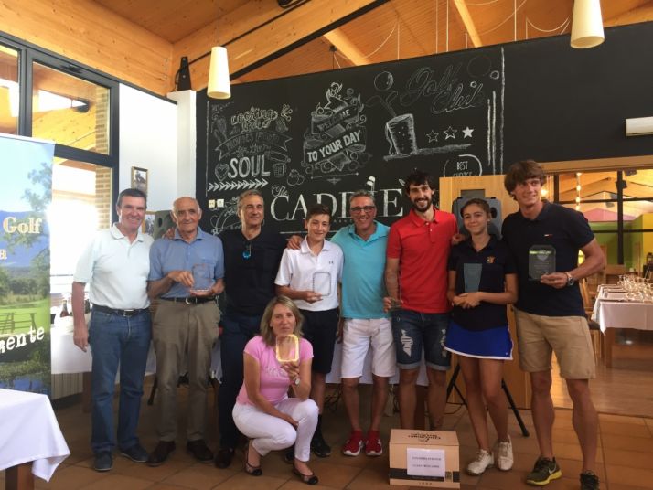 Antonio de Pablo y Julia Palacios,  ganadores del Torneo Amstel del Club de Golf de Soria
