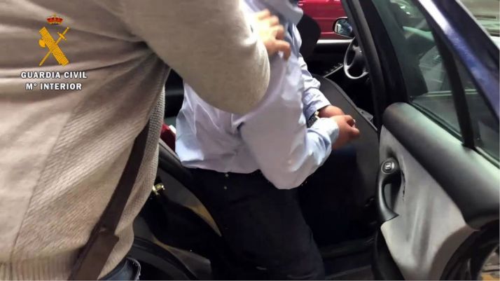 El hombre, tras su detención por la GC. /GC