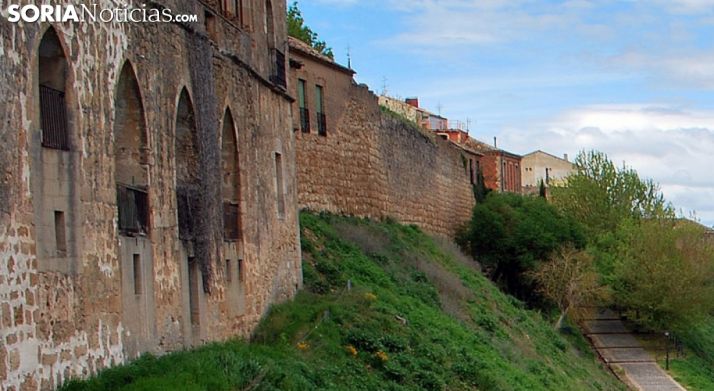 Una imagen de la muralla de Almazán. /SN