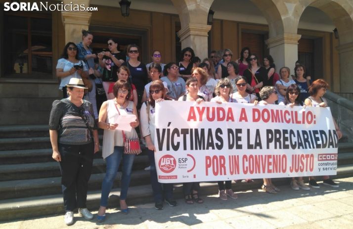 Las trabajadoras de Ayuda a Domicilio exigen condiciones dignas